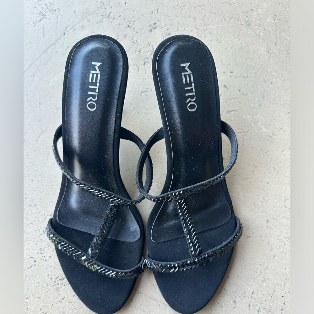 Metro Women’s Heels - Size 6
